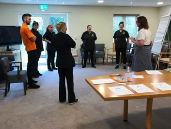 Laughing Yoga E1601304558262